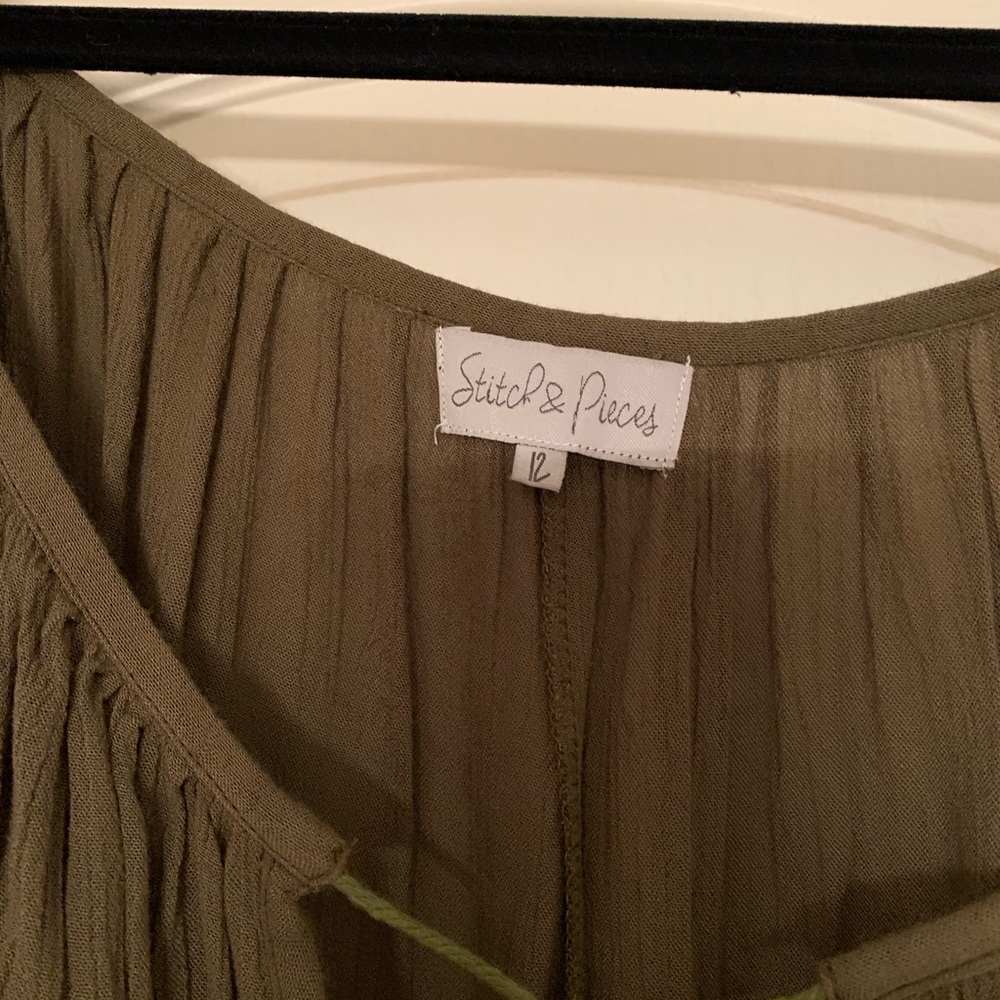 COMFORTABLE FLOWING TOP / - Picture 2 of 4
